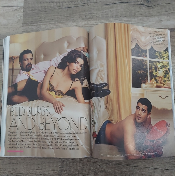 May 2005 Vanity Fair Magazine Desperate Housewives Cover - Picture 8 of 15